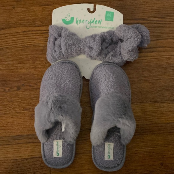 Honeydew slippersv7-8 , headband and scrunchie set - Picture 1 of 3
